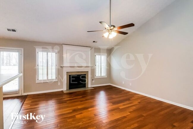 Building Photo - 1136 Holly Green Ct