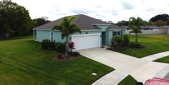 Building Photo - 1542 Killian Dr