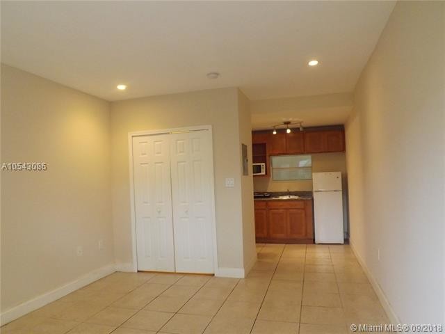 Foto del edificio - 223 NW 12th St