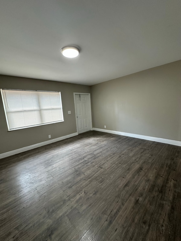 Foto del edificio - 4833 Serafica Dr