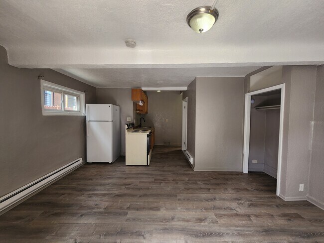 Foto del edificio - 1042 S Clarkson St