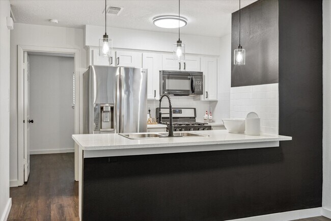 Foto del edificio - 100 W White Willow Cir