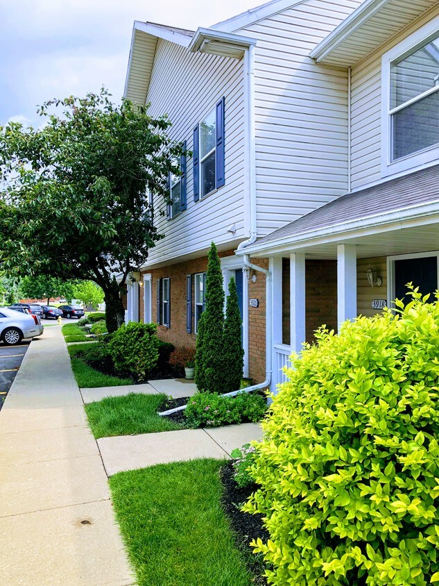 Fairfield Lakes Townhouses Apartments Beavercreek, OH