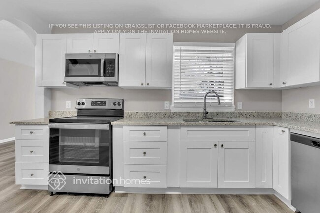 Building Photo - 3478 Lenardo Dr SW