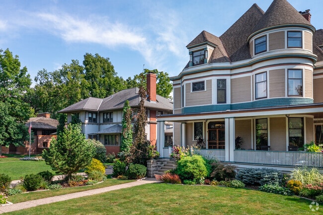 Old style single family homes can be found in Oak Park.