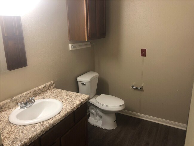 Foto del edificio - 1753 E Henderson Rd