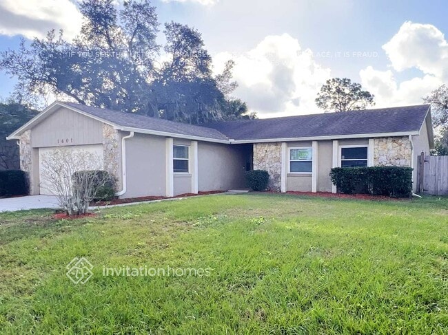 Building Photo - 1601 Aster Dr