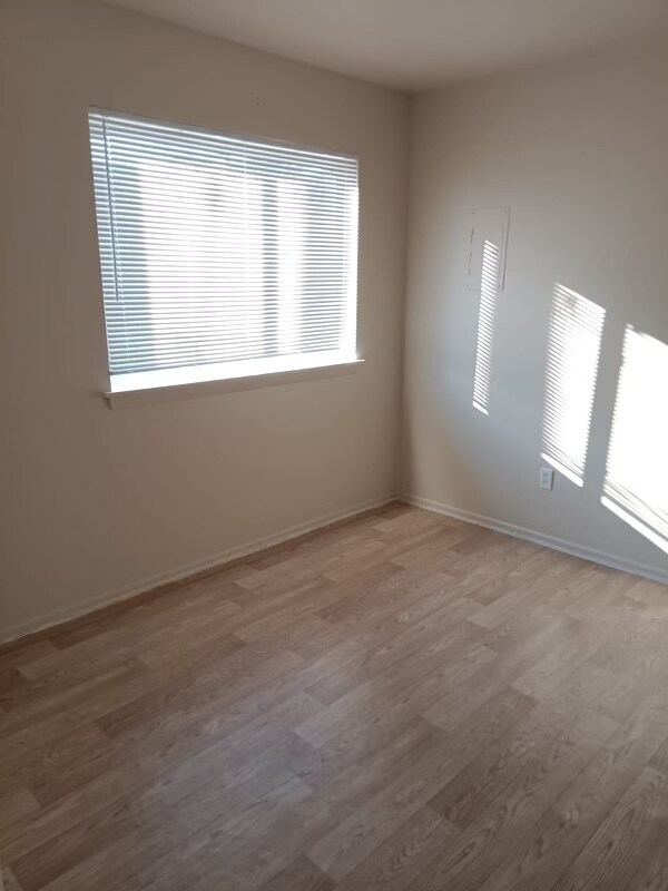 Foto del edificio - 2524 Telegraph Rd