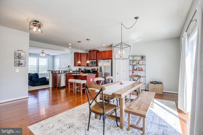 Building Photo - 254 Schramm Loop
