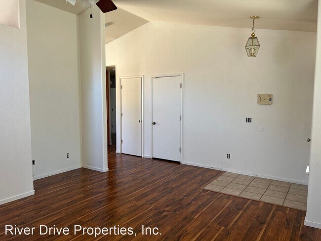 Building Photo - 3 br, 2 bath House - 1951 Silverado Ave