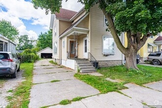 Building Photo - 1017 Nebraska St