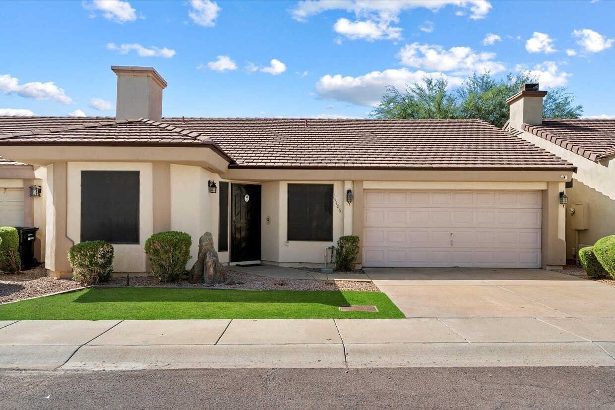 Primary Photo - 15406 N 50th Pl