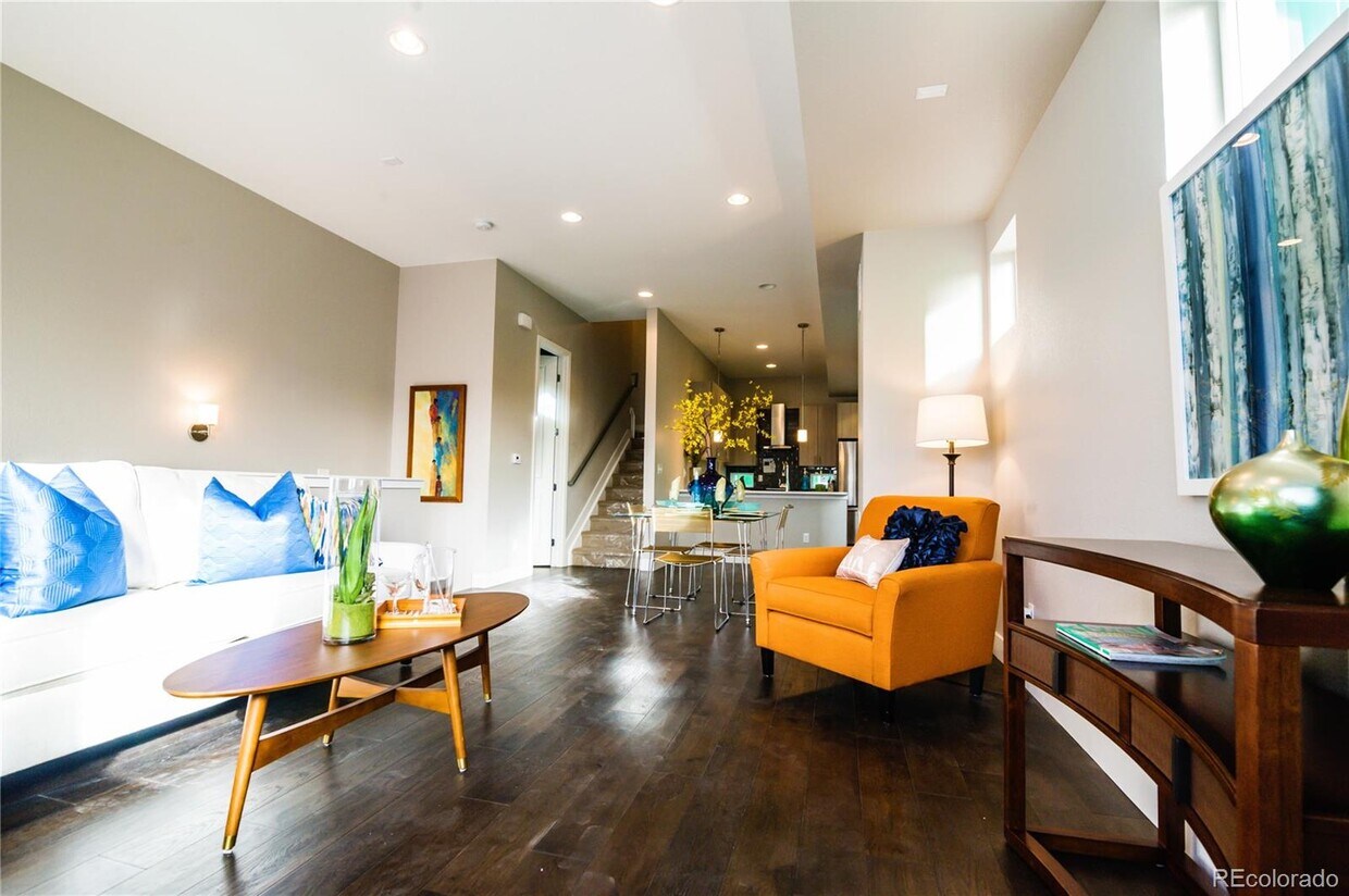 Foto principal - 2213 Eliot St