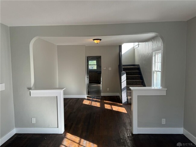 Building Photo - 119 Pointview Ave