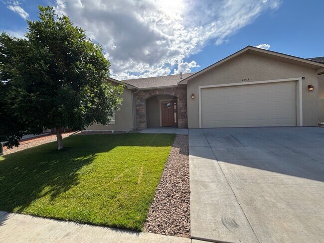 Building Photo - 439 Donogal Dr