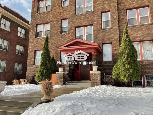 Foto del edificio - 2218 Nicollet Ave