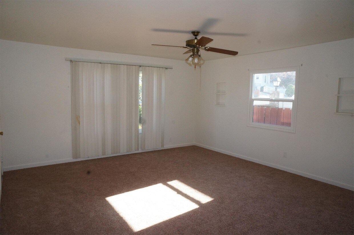 Primary Photo - 22765 7th St