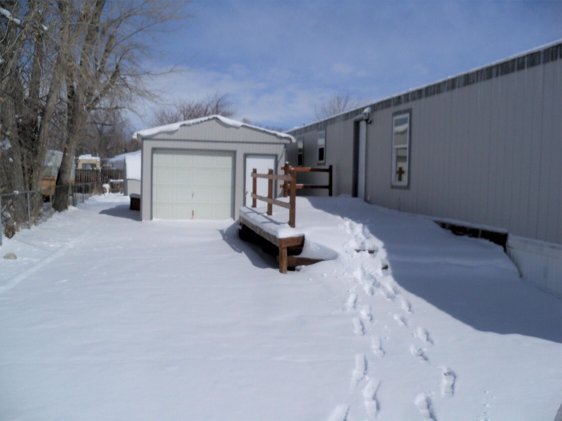 2307 E Maryland Ln, Laurel, MT 59044 House Rental in Laurel, MT