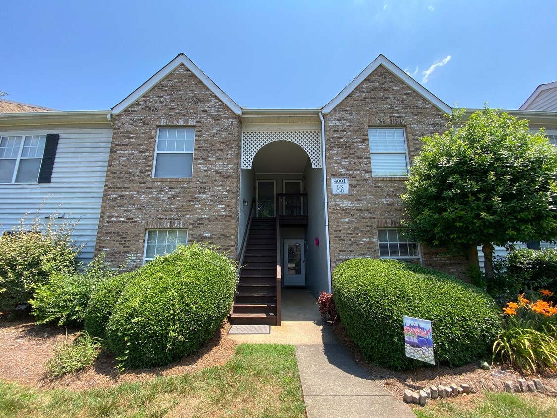 Primary Photo - 4001 Whirlaway Ct