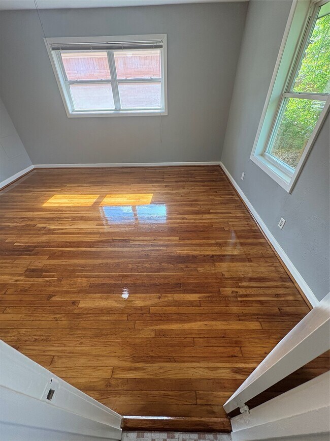 Foto del edificio - 5223 Sanford Rd