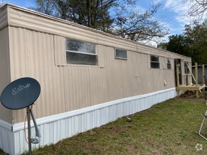 Building Photo - 105 4th Ave