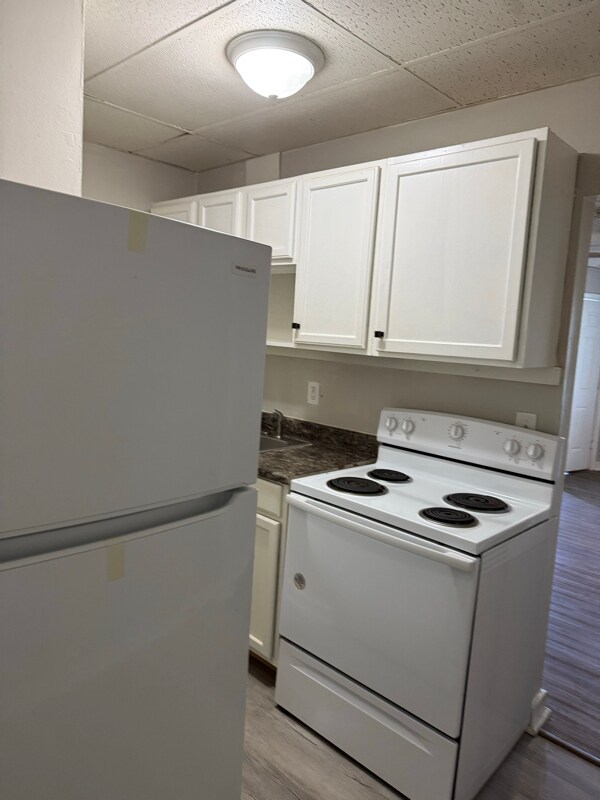 Foto del edificio - 260 N Commerce Ave