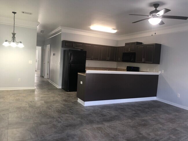 Foto del edificio - 8082 Veterans Pkwy