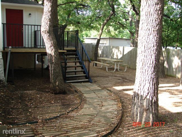 Foto del edificio - 1 br, 1 bath Triplex - 2207 N Elm Triplex ...