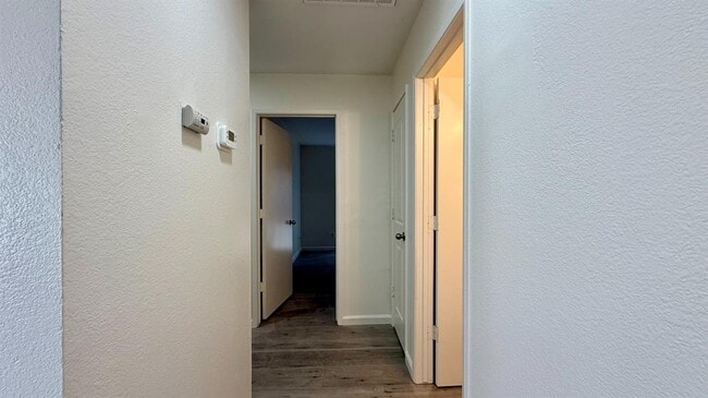 Foto del edificio - 2447 Knowlwood Dr