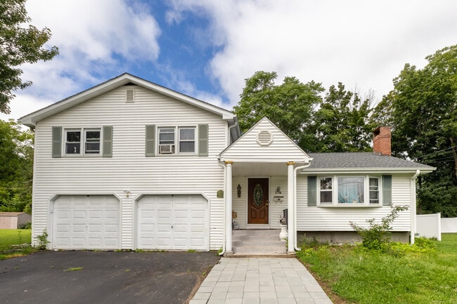 Building Photo - 178 W Ridge Dr