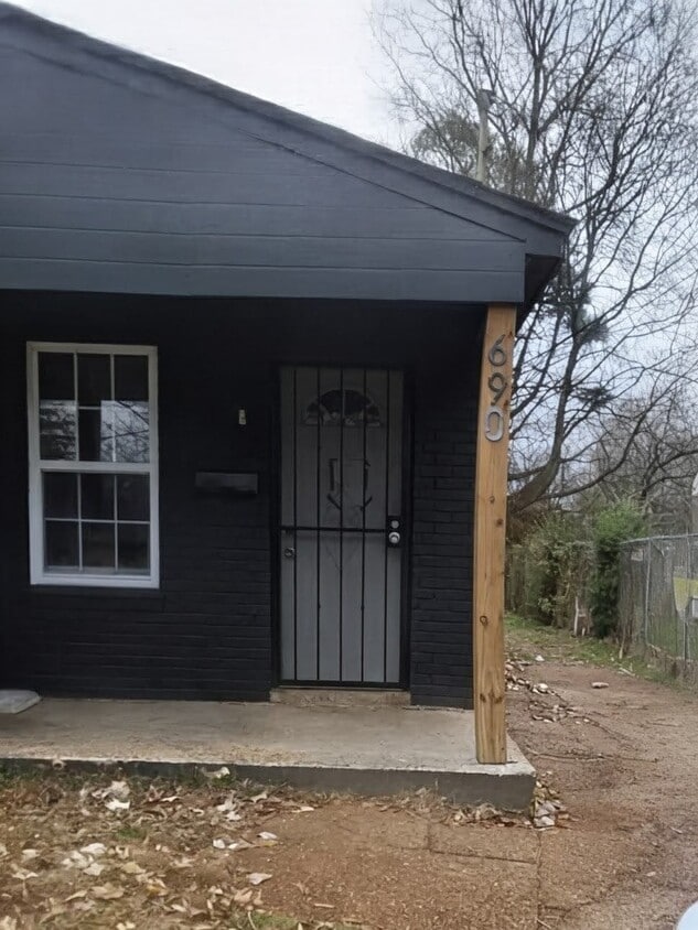 Foto del edificio - 690 Hudson St