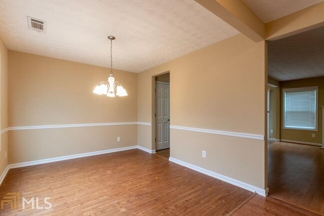 Foto del edificio - 421 Double Creek Dr