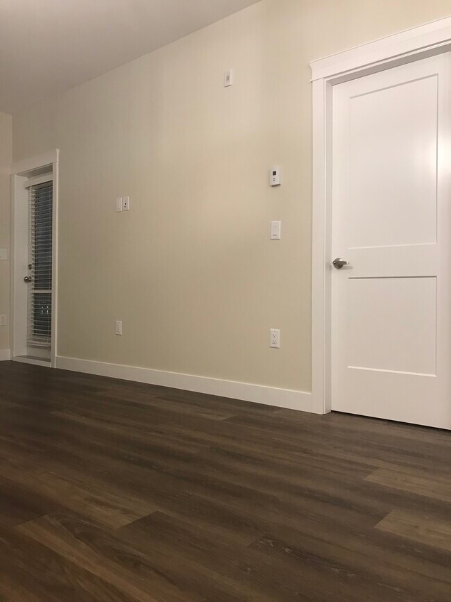 Photo du bâtiment - 11077 Ravine Rd