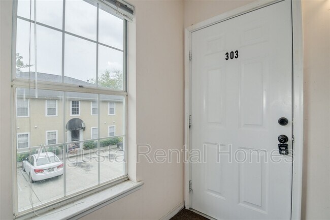 Building Photo - 303 Stevens Creek Ct