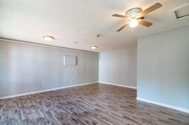 Foto del edificio - 7621 Gleason Rd