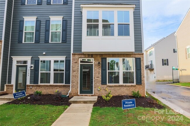 Building Photo - 6130 Cleburne Ct