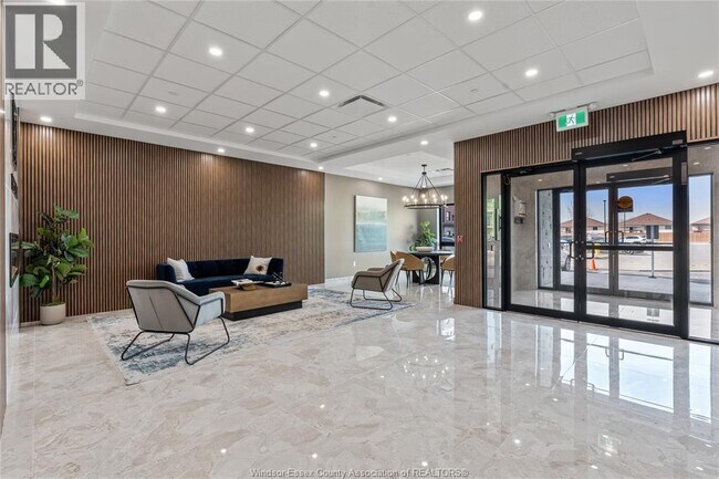 Photo du bâtiment - 4755 Walker Rd