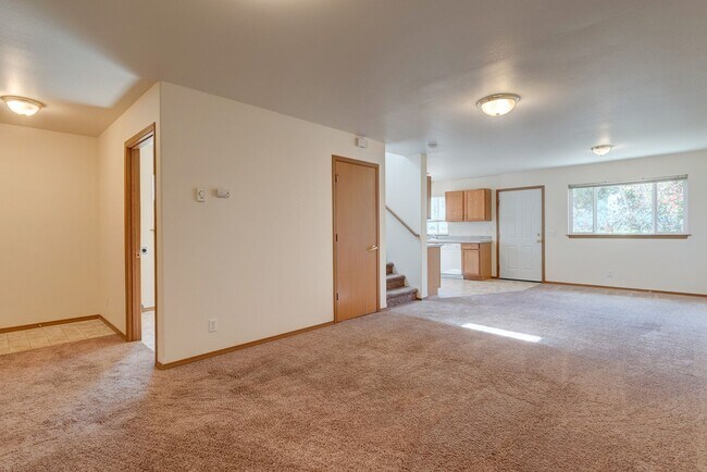 Foto del edificio - 1245-1431 NW Falls Creek Lp