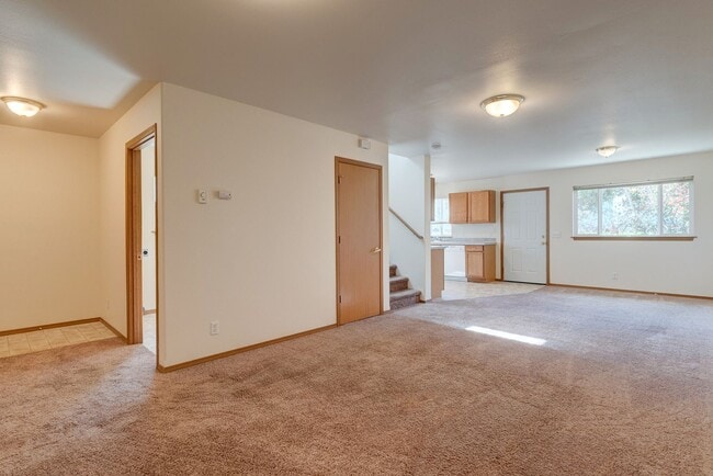 Building Photo - 1245-1431 NW Falls Creek Lp