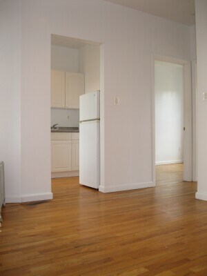 Primary Photo - 238 E 7th St