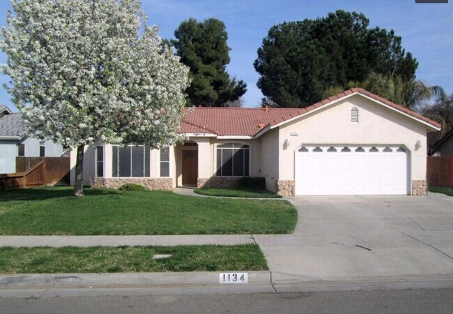 Foto del edificio - 1134 Pine Ct