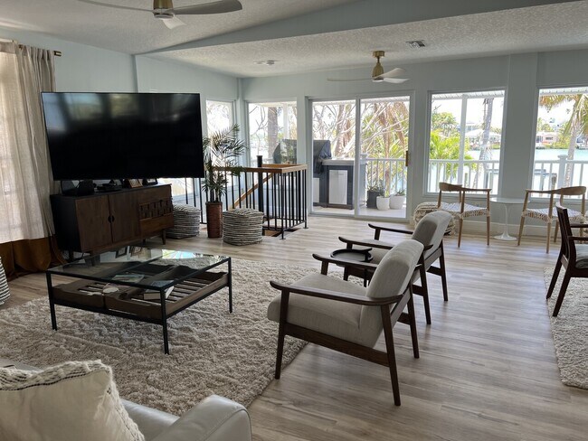 Foto del edificio - BayShore Landing