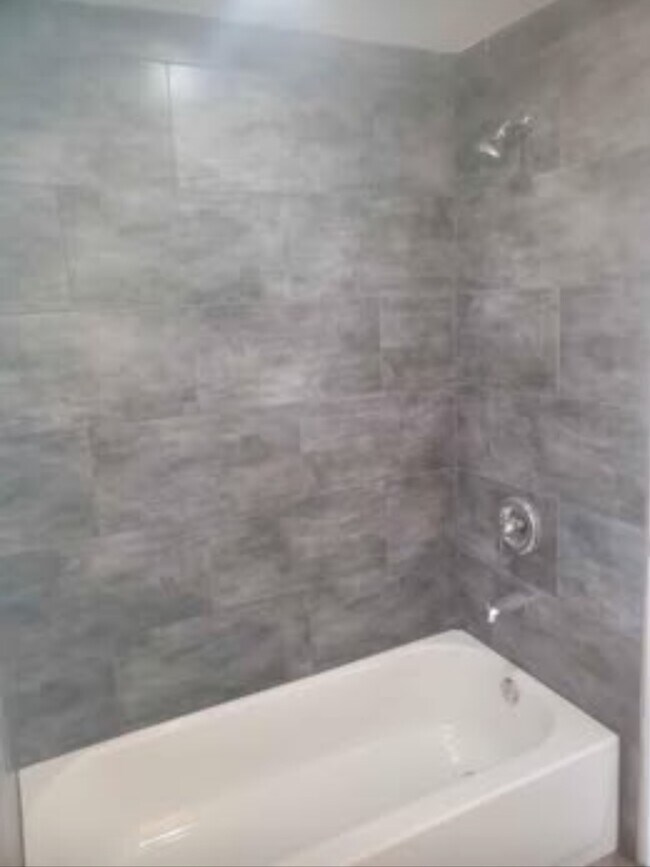 Foto del edificio - 1229 Jeffrey St