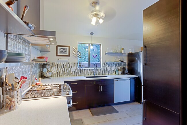 Foto del edificio - 2256 Sidewinder Dr