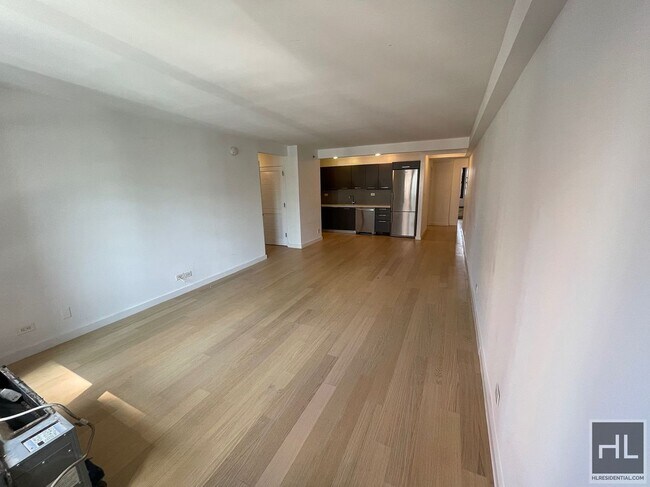 Building Photo - East 39th Street