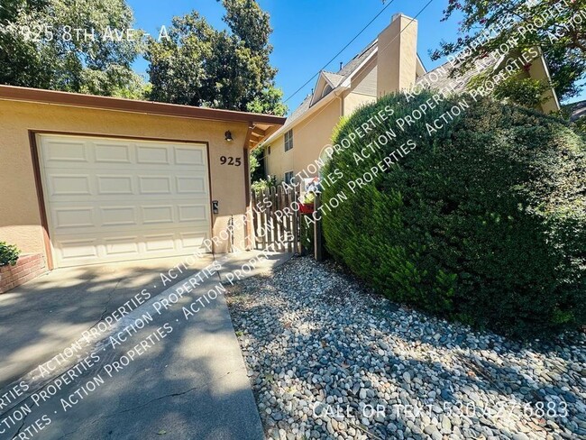 Building Photo - 925 8th Ave