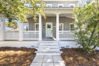 Building Photo - 15 Meeting St