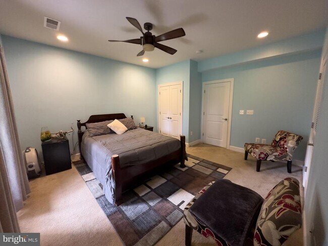 Foto del edificio - 3697 Ambrose Hills Rd