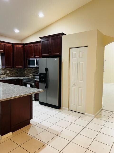 Building Photo - 10787 Fillmore Dr