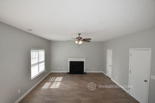 Building Photo - 3882 Arabian Way SW